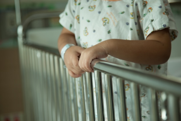 Imagens abstratas de crianças para longa permanência em um hospital.