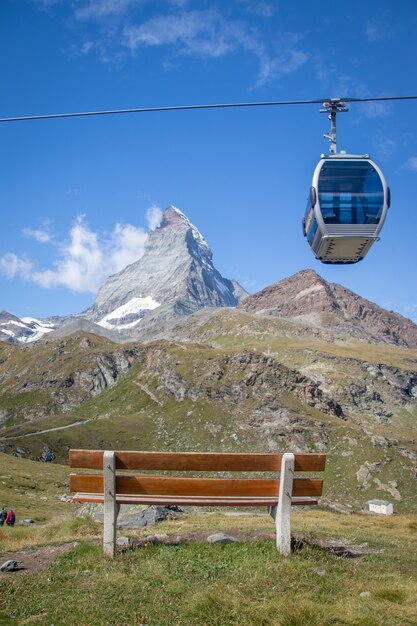 Imagens da cidade e montanha de Zermat