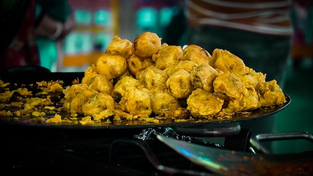 Imagens de besan pakora na rua indiana