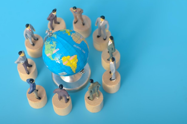 la importancia del trabajo en equipo en la creación y el mantenimiento de relaciones y colaboraciones internacionales para el crecimiento de las empresas