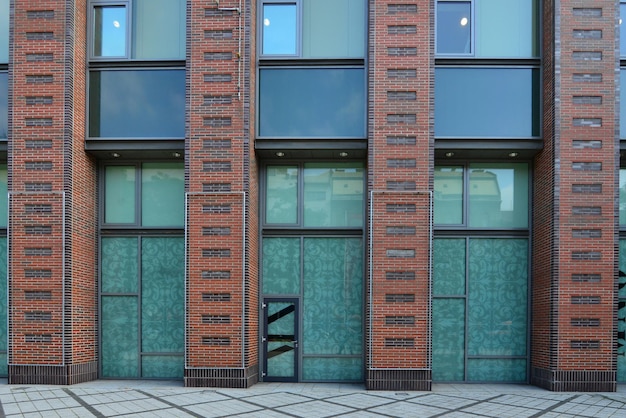 Impresionante edificio de oficinas en Europa Sin gente