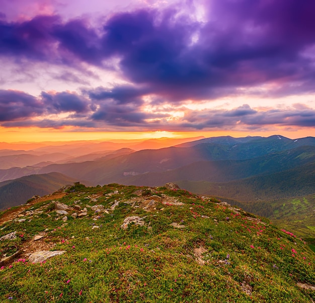 Impresionante paisaje de montaña