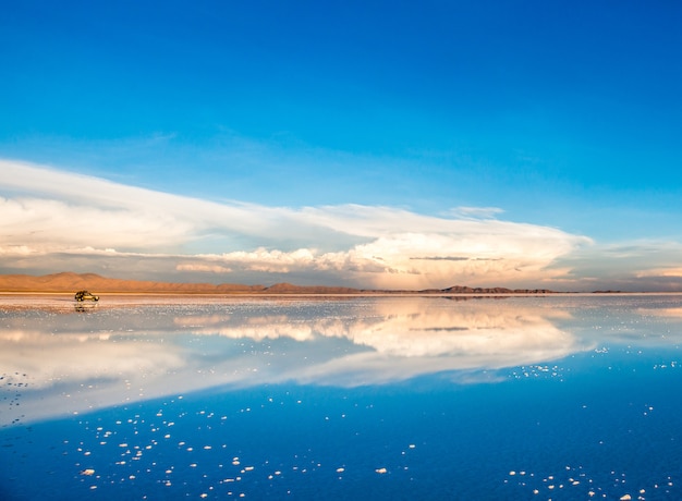 Foto impresionante paisaje del salar de uyuni