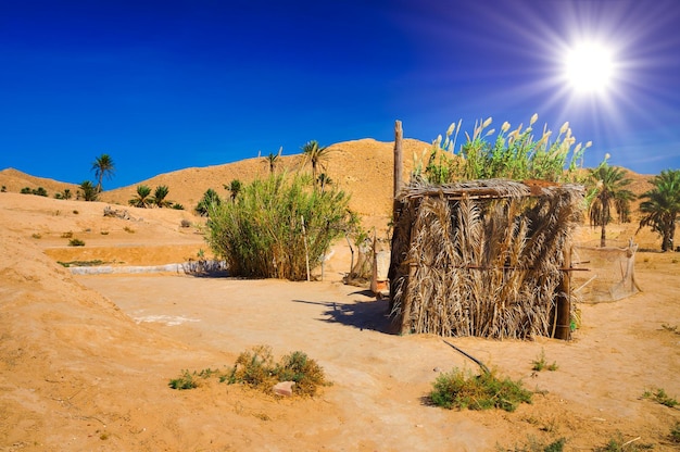 In der Wüste Sahara an einem sonnigen Tag Tunesien Nordafrika