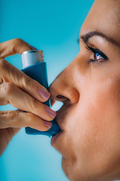 Inalação com Inhalador de Asma