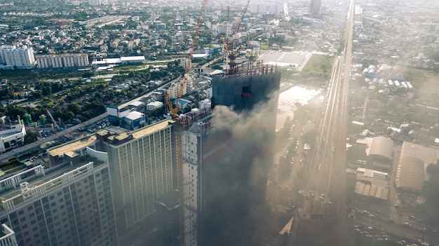 Incêndio em um prédio alto