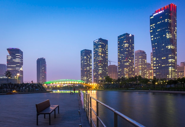 Incheon, Corea del Sur - 26 de noviembre de 2014: Songdo Central Park en el distrito de Songdo, Incheon Corea del Sur.