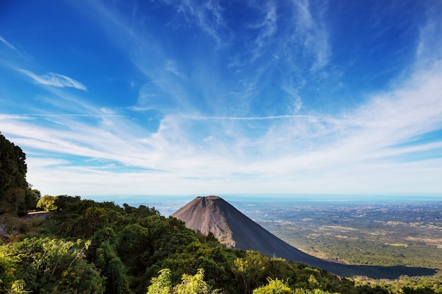 Increíble paisaje de montañas en Guatemala