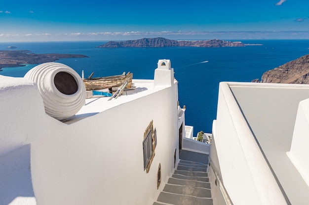 Increíble paisaje, vacaciones de viaje de lujo. Arquitectura blanca Ciudad de Oia en la isla de Santorini, Grecia