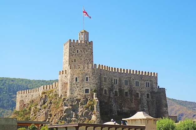 Increíble torre de fortificación medieval del complejo de la fortaleza de Rabati en la ciudad de Akhaltsikhe Georgia