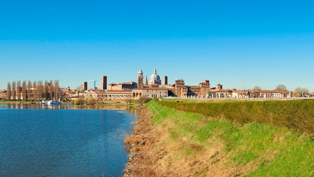 Increíble vista de mantua