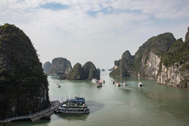 Foto increíbles vistas de la bahía de halong