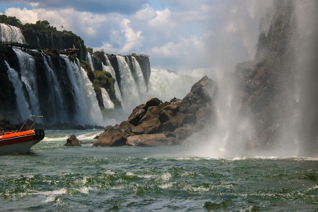 Incrível navegação nas Cataratas do Iguaçu no Rio Iguaçu