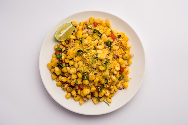 Indian Sweet Corn Chat ou Chat é uma receita de lanche fácil de fazer, servido em uma tigela ou prato. Foco seletivo