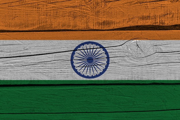 Indien-Flagge gemalt auf altem Holzbrett