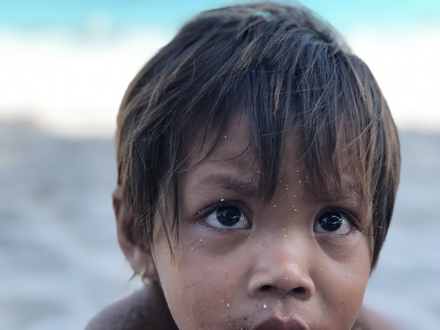 Indigenes kleines Mädchen aus Indonesien