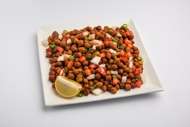Indisches Straßenfrühstück Chana Chaat, auch bekannt als Chana Masala Chola Chana chaat