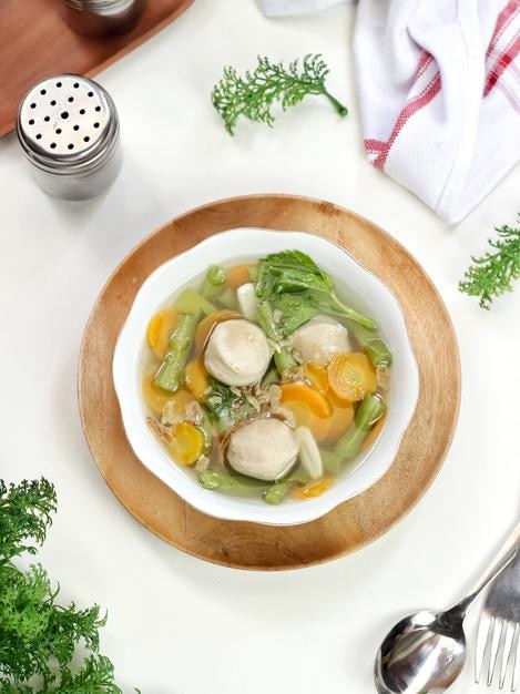 Indonesische traditionelle Küche, Sayur Sop oder Gemüsesuppe