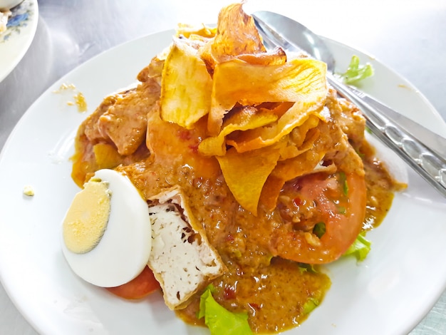 Indonesisches vegetarisches Lebensmittel Gado Gado