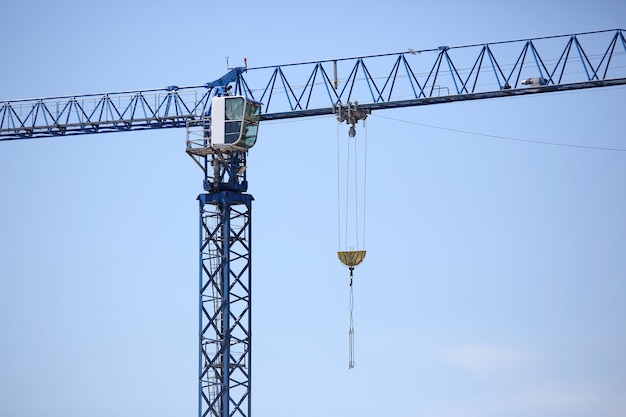 Industriebaukran am Himmel