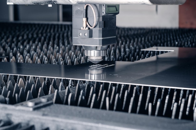 Industrielle Produktion Produktionsmaschinen Blechschneiden