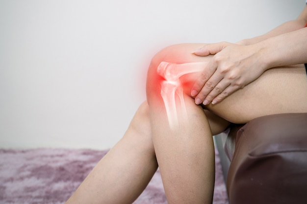 Foto inflamação de osteoartrite de perna humana de articulações ósseas