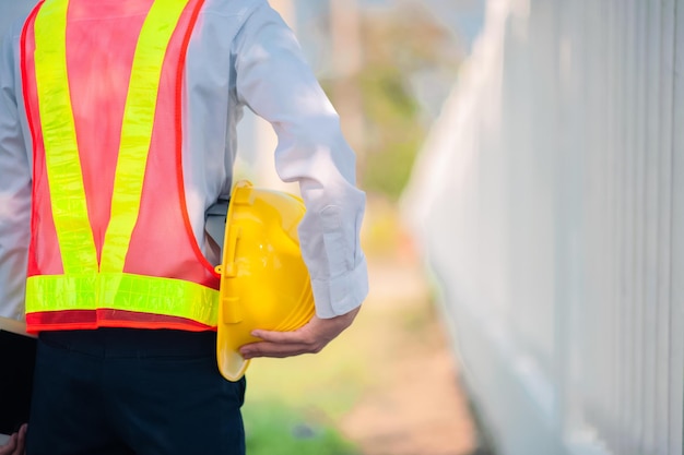 Ingeniero con sombrero duro trabajador de la construcción profesional seguridad trabajo industria edificio persona gerente servicio