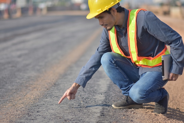 Ingenieur einchecken Straße