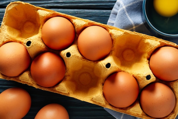 Ingrediente para cozinhar pratos ovos vista superior