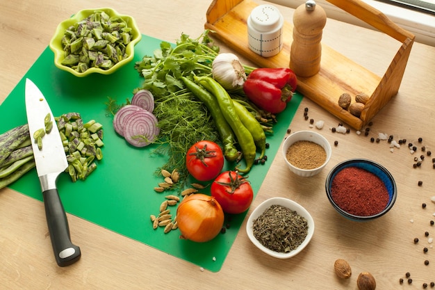 Ingredientes para cocinar comidas vegetarianas saludables llenas de vitaminas
