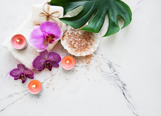 Ingredientes naturais spa com flores da orquídea