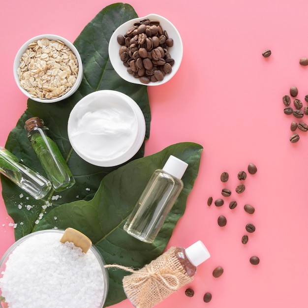 Foto ingredientes naturales para cosméticos en el escritorio