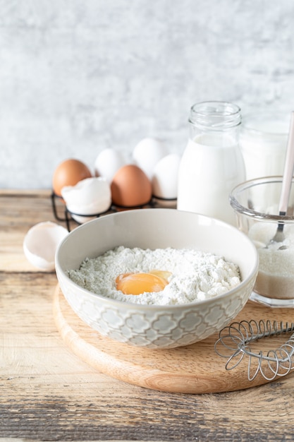 Ingredientes para a receita de cereal de panqueca minúscula