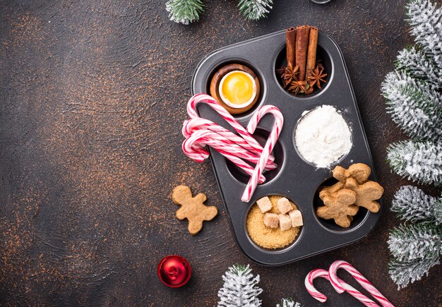 Ingredientes para assar biscoitos de Natal