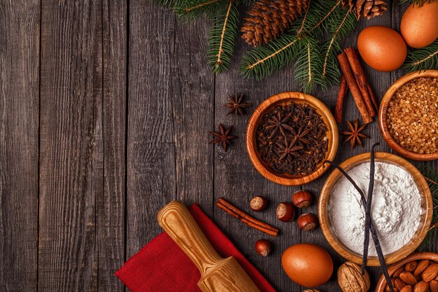 Ingredientes para cozinhar bolos de natal