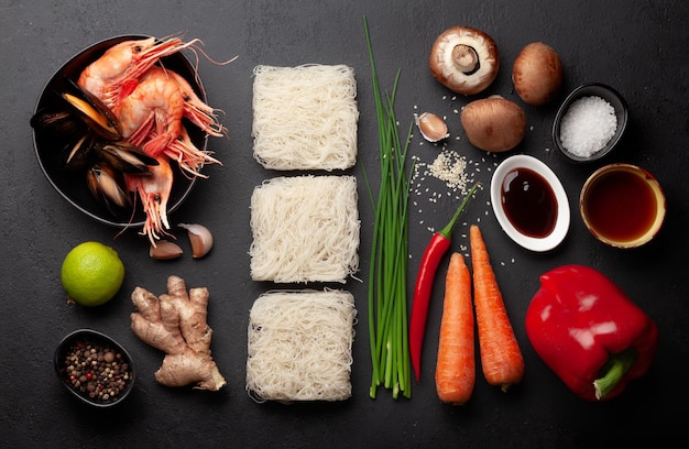 Ingredientes para cozinhar wok