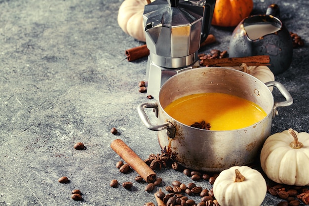 Ingredientes para o café com leite de abóbora