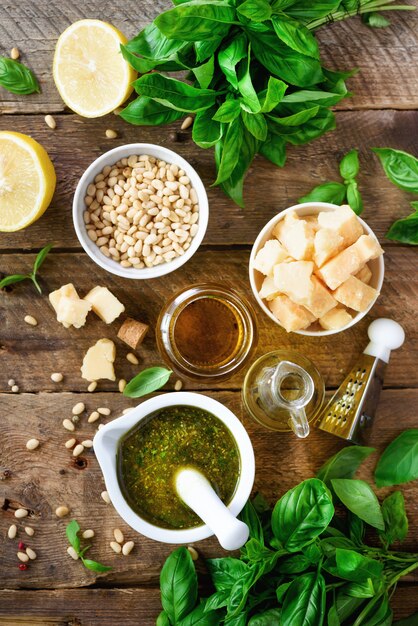 Ingredientes para pesto caseiro