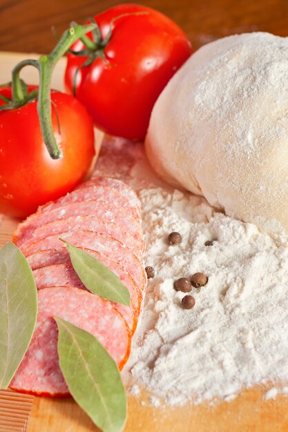 Ingredientes para preparar pizza