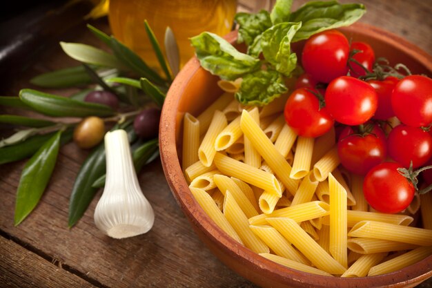 Ingredientes de la Pasta alla Norma.