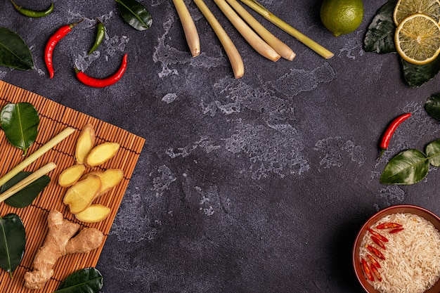 Foto ingredientes para salsa picante asiática