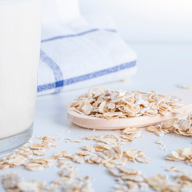 Inicio Cocinar leche vegetal de avena en vaso