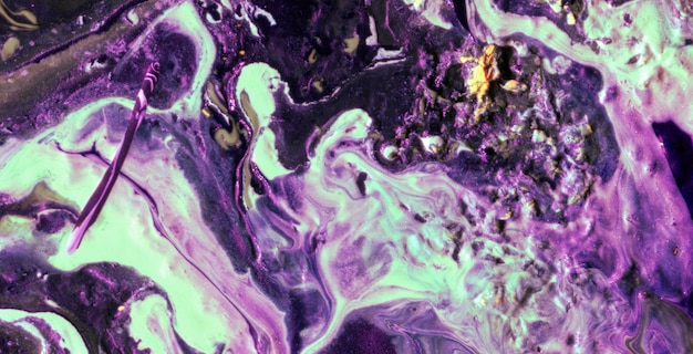 Ink Symphony abrazando el aura mística del arte líquido en óleo