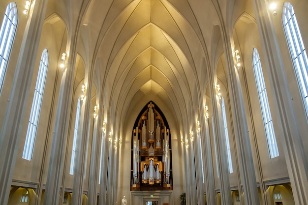 Innenansicht der Hallgrimskirkja-Kirche in Reykjavik