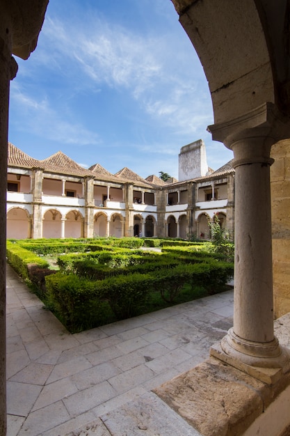 Innenansicht des schönen historischen Museums von Faro, Portugal.