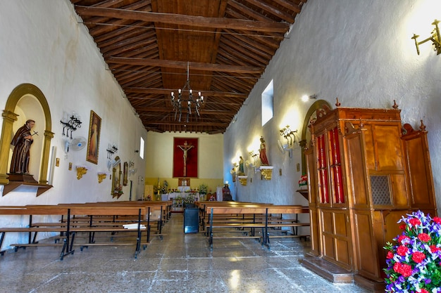 Innenraum der Kirche Unserer Lieben Frau von der Verkündigung in dehesas de guadix granada