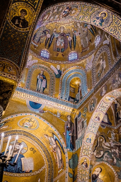 Innenraum der Pfalzkapelle in Palermo. Sizilien.