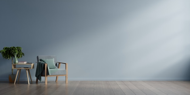 Innenraum eines hellen Wohnzimmers mit Sessel auf leerem dunklem Wandhintergrund.