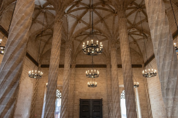 Innenraum von Lonja de la Seda, Zivilgebäude im gotischen Stil in Valencia