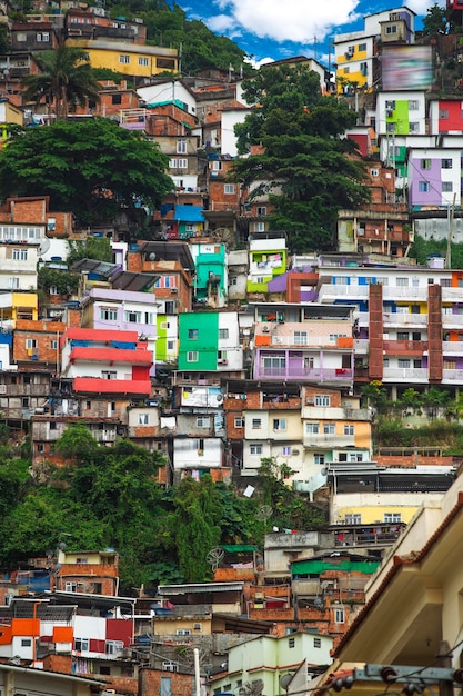 Innenstadt und Favela von Rio de Janeiro